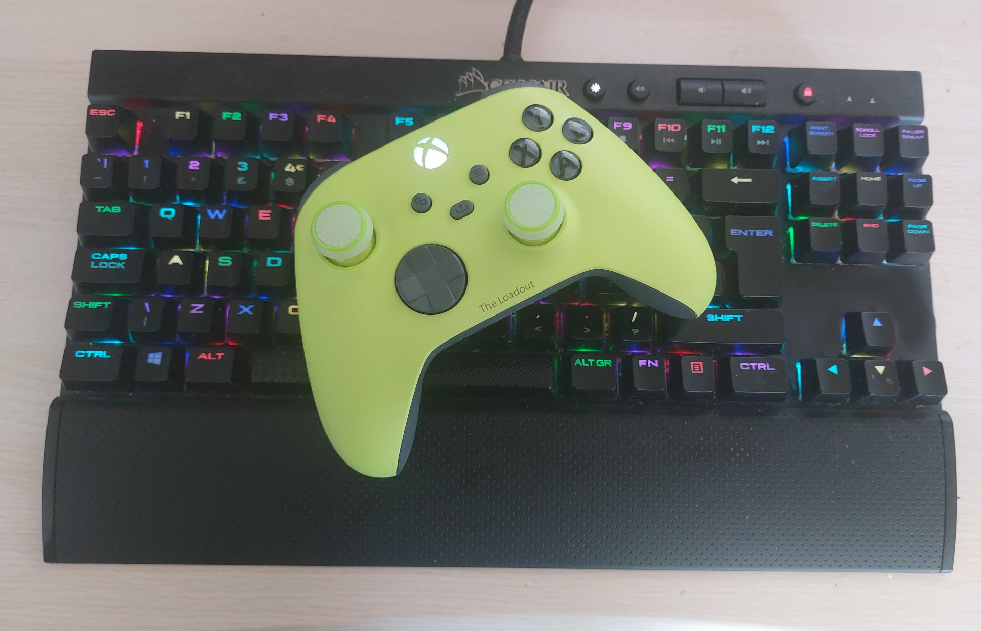 How to connect an Xbox controller to PC Trendradars Latest