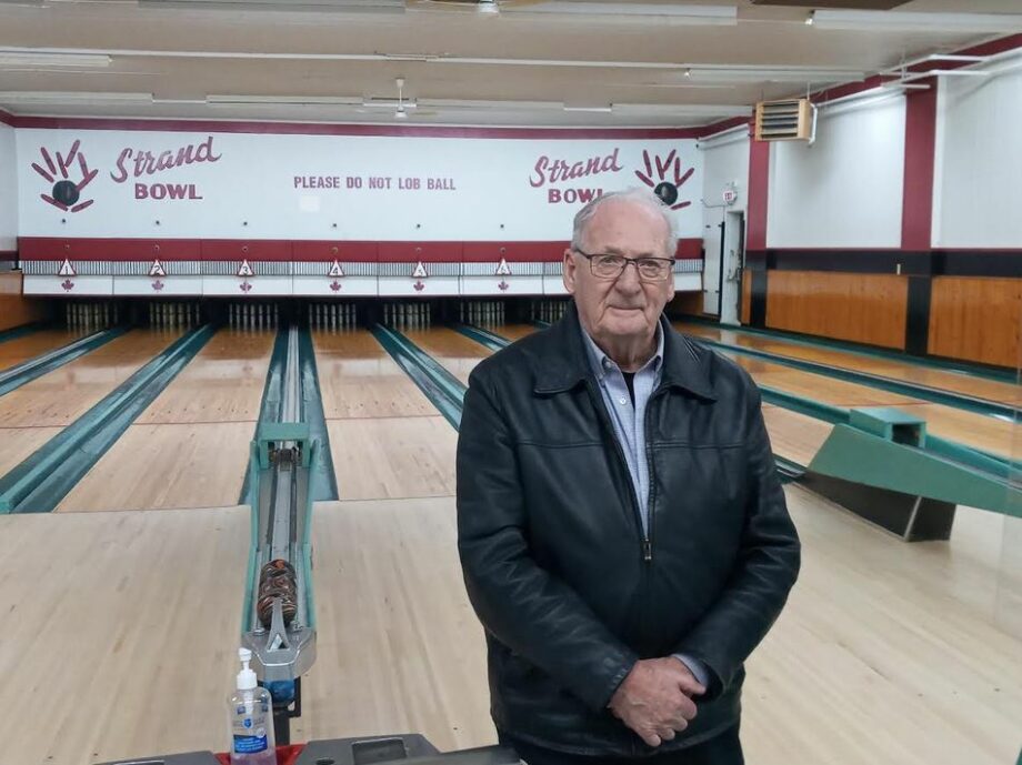 Gordon Purchase Bowling Alley Still Making Strikes Since 1960 The Macdonald Notebook