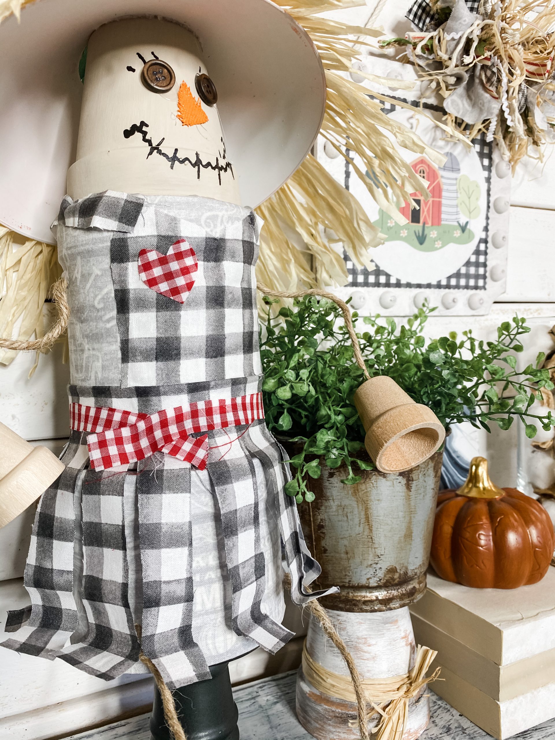 How to make an easy DIY Scarecrow Shelf Sitter Step by Step HOW TO