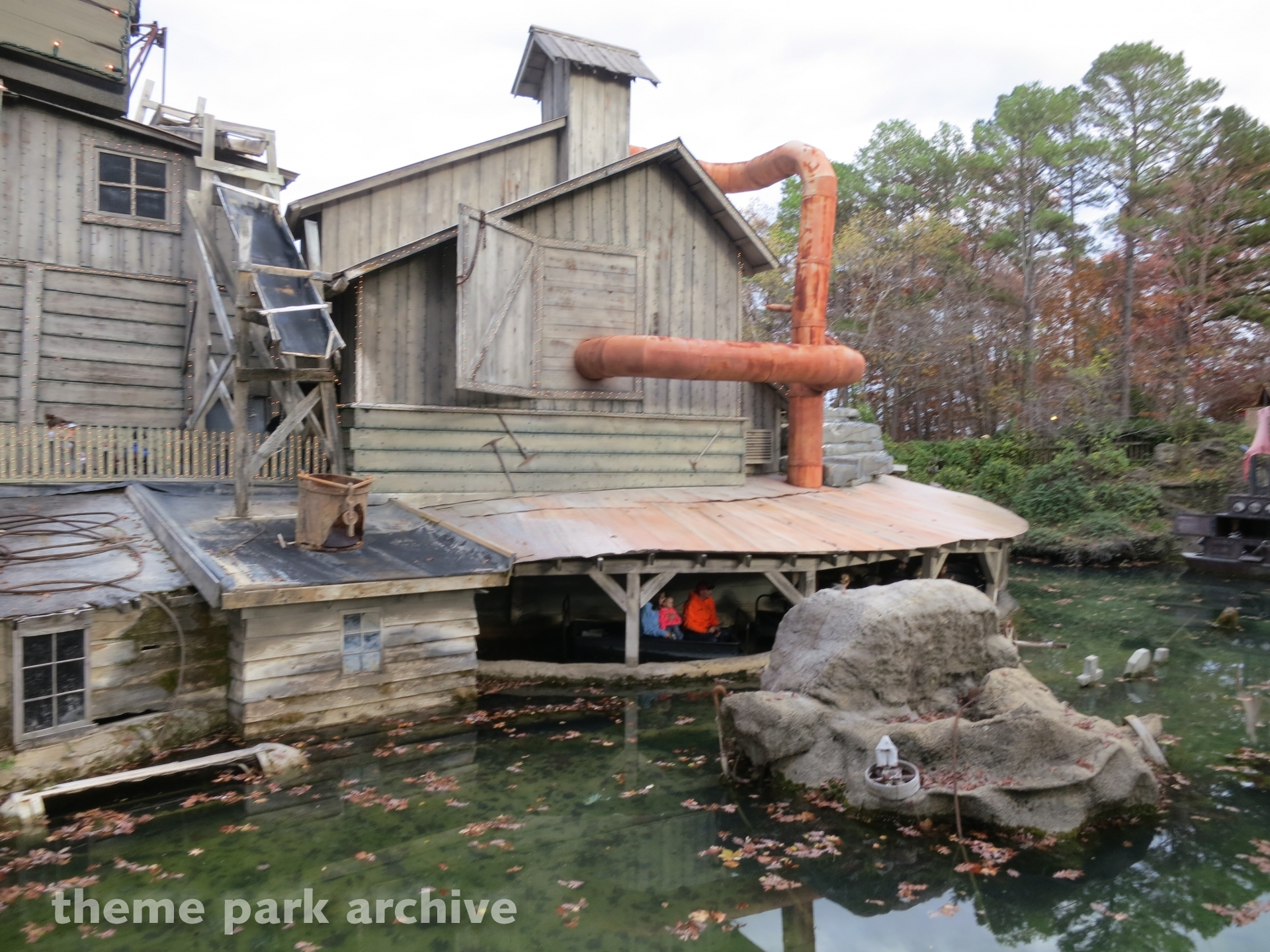 Flooded Mine at Silver Dollar City Theme Park Archive