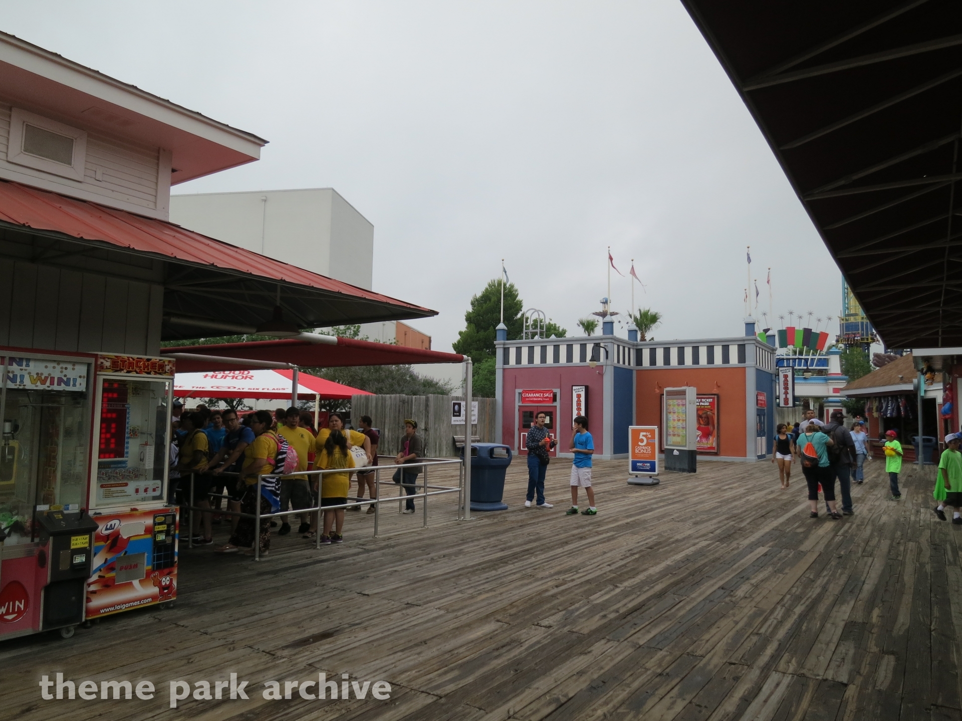 Fiesta Bay Boardwalk at Six Flags Fiesta Texas Theme Park Archive