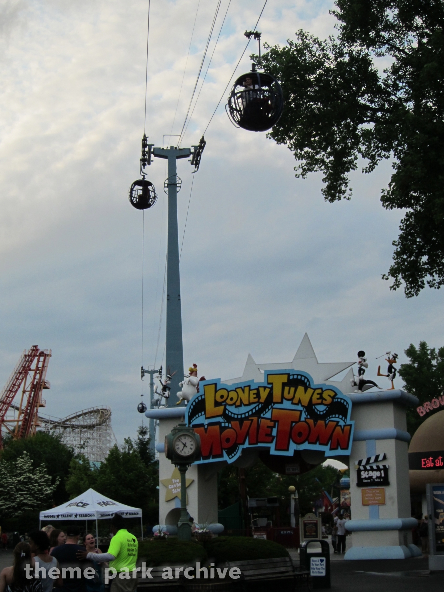 New England Skyway at Six Flags New England Theme Park Archive