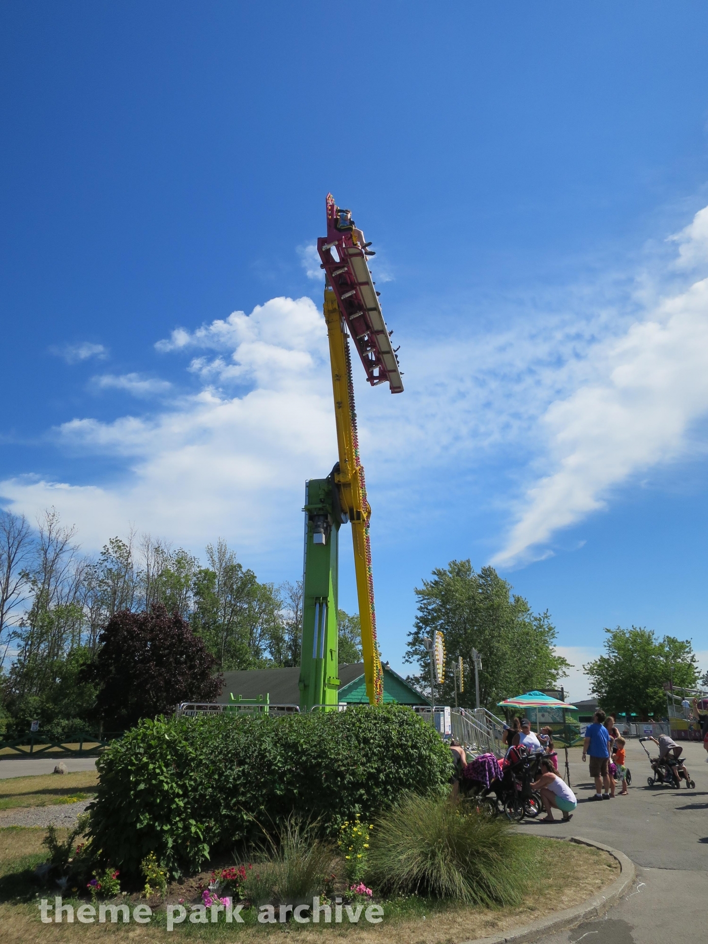 Full Tilt at Niagara Amusement Park and Splash World Theme Park Archive