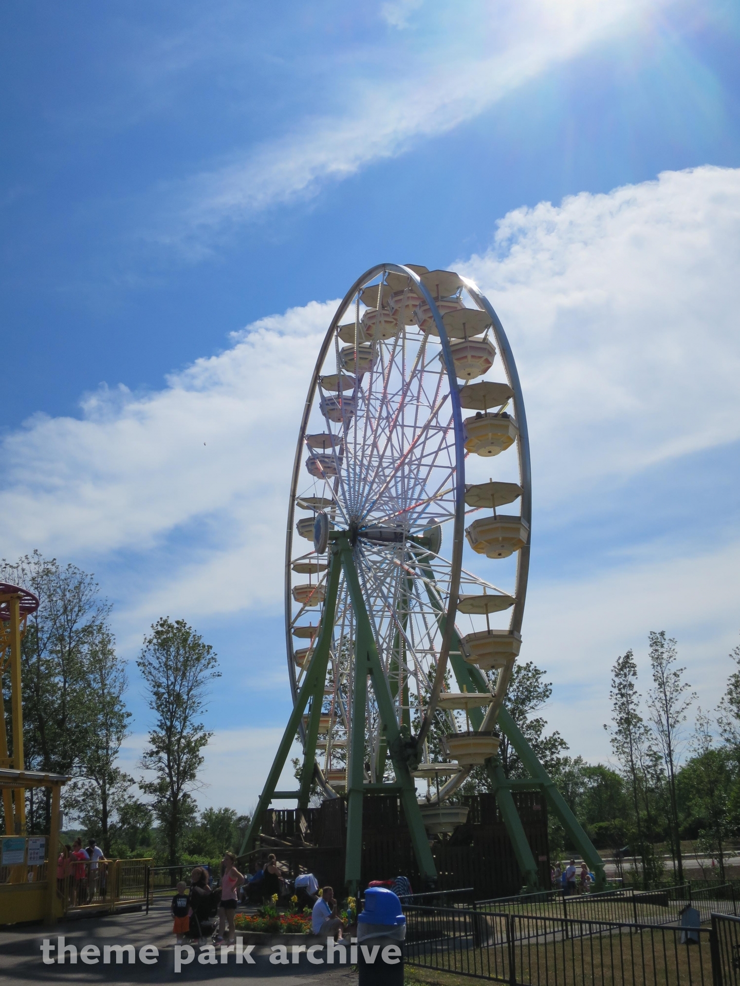 Gondola Wheel at Niagara Amusement Park and Splash World Theme Park