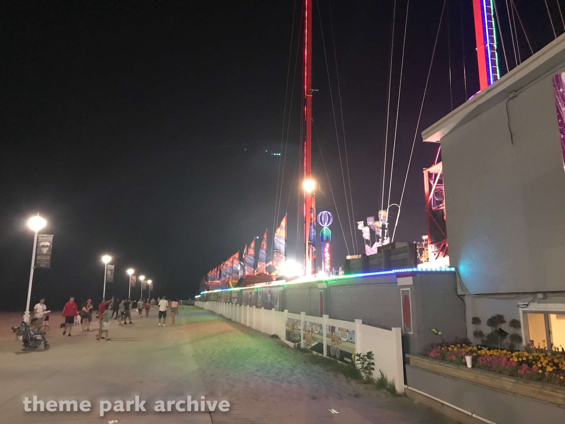 Slingshot at Jolly Roger at the Pier Amusements Theme Park Archive