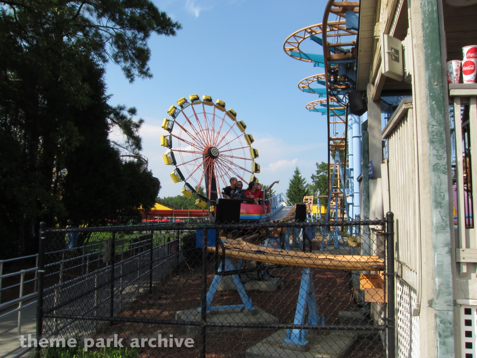 Scream Weaver at Carowinds Theme Park Archive