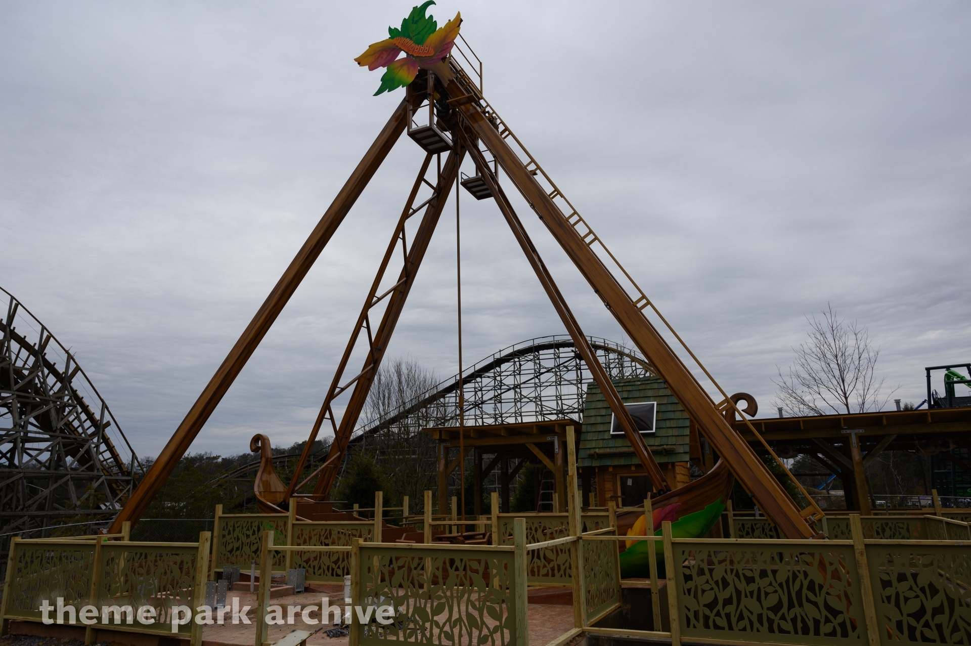 Great Tree Swing at Dollywood Theme Park Archive