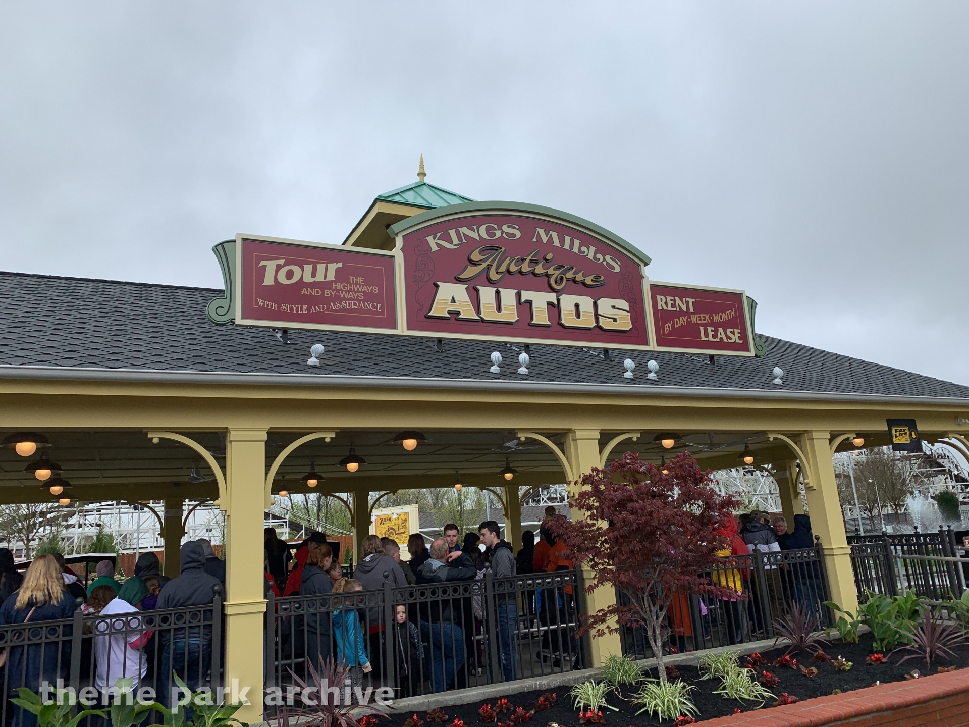 Kings Mills Antique Autos at Kings Island Theme Park Archive