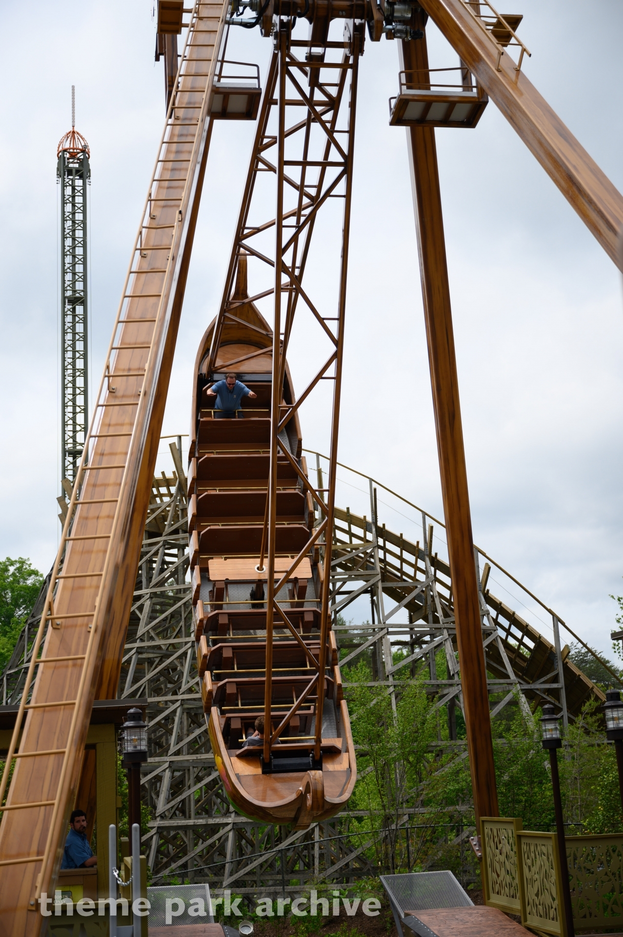 Great Tree Swing at Dollywood Theme Park Archive