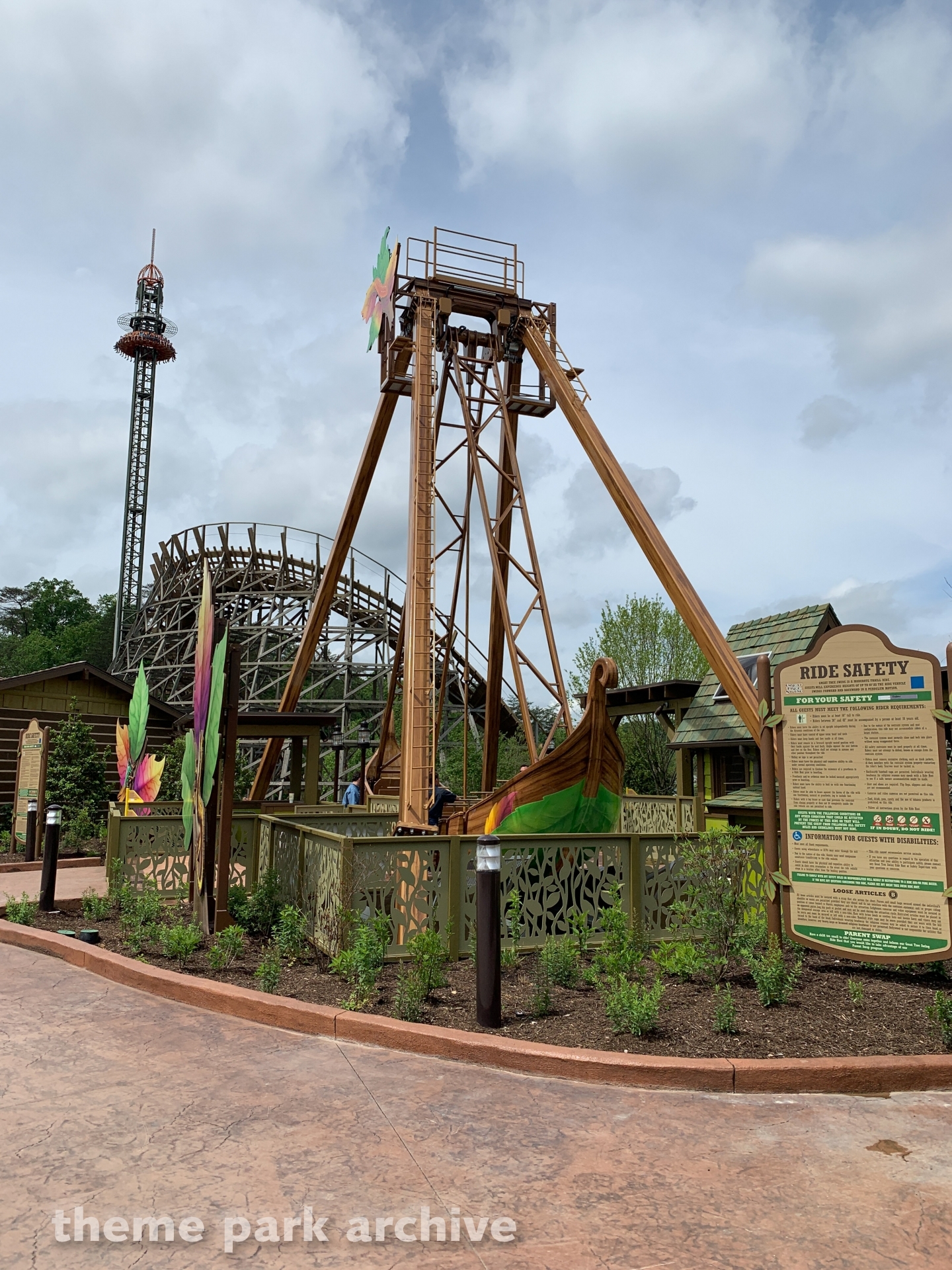 Great Tree Swing at Dollywood Theme Park Archive