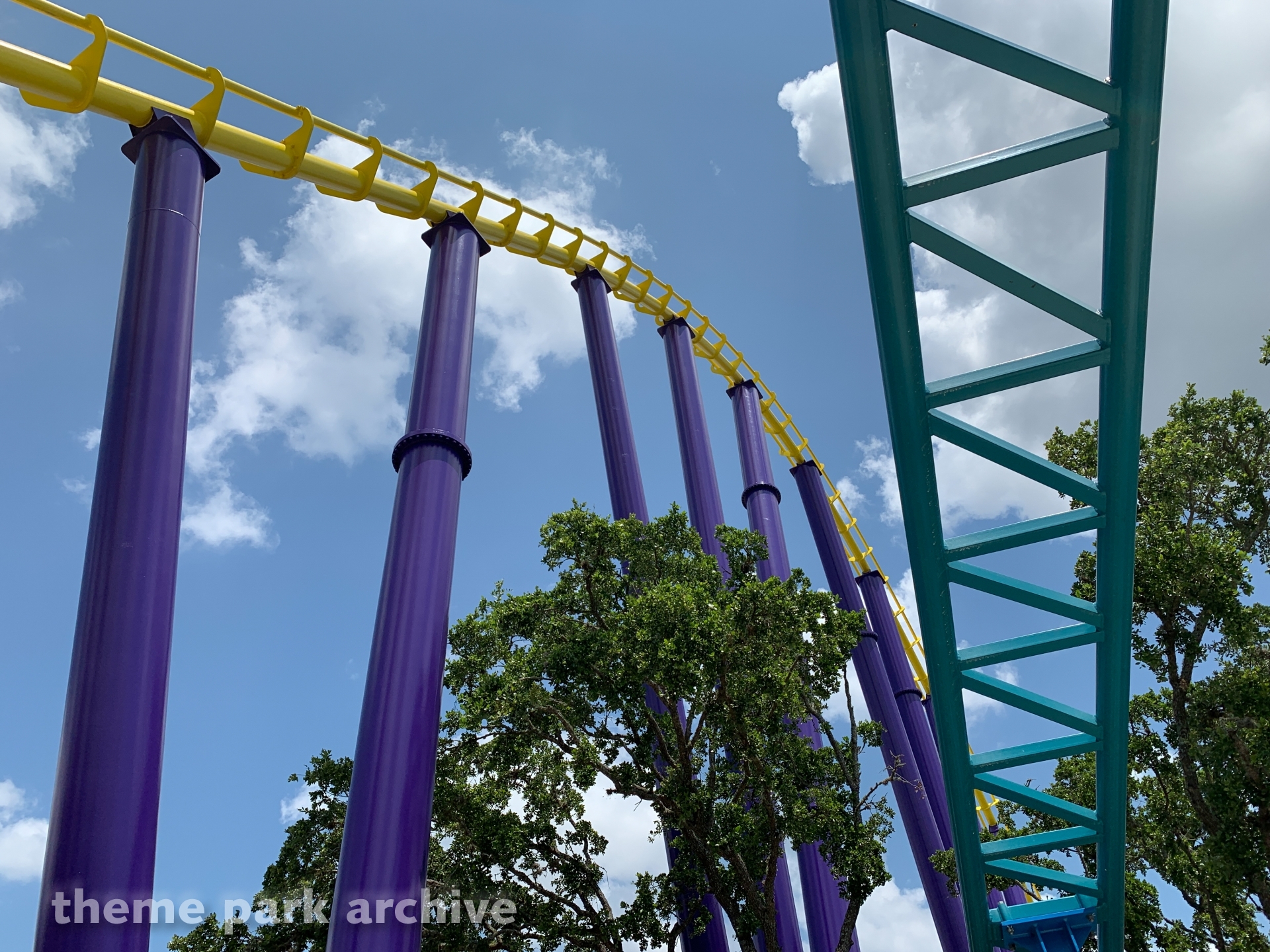 Steel Eel at SeaWorld San Antonio Theme Park Archive