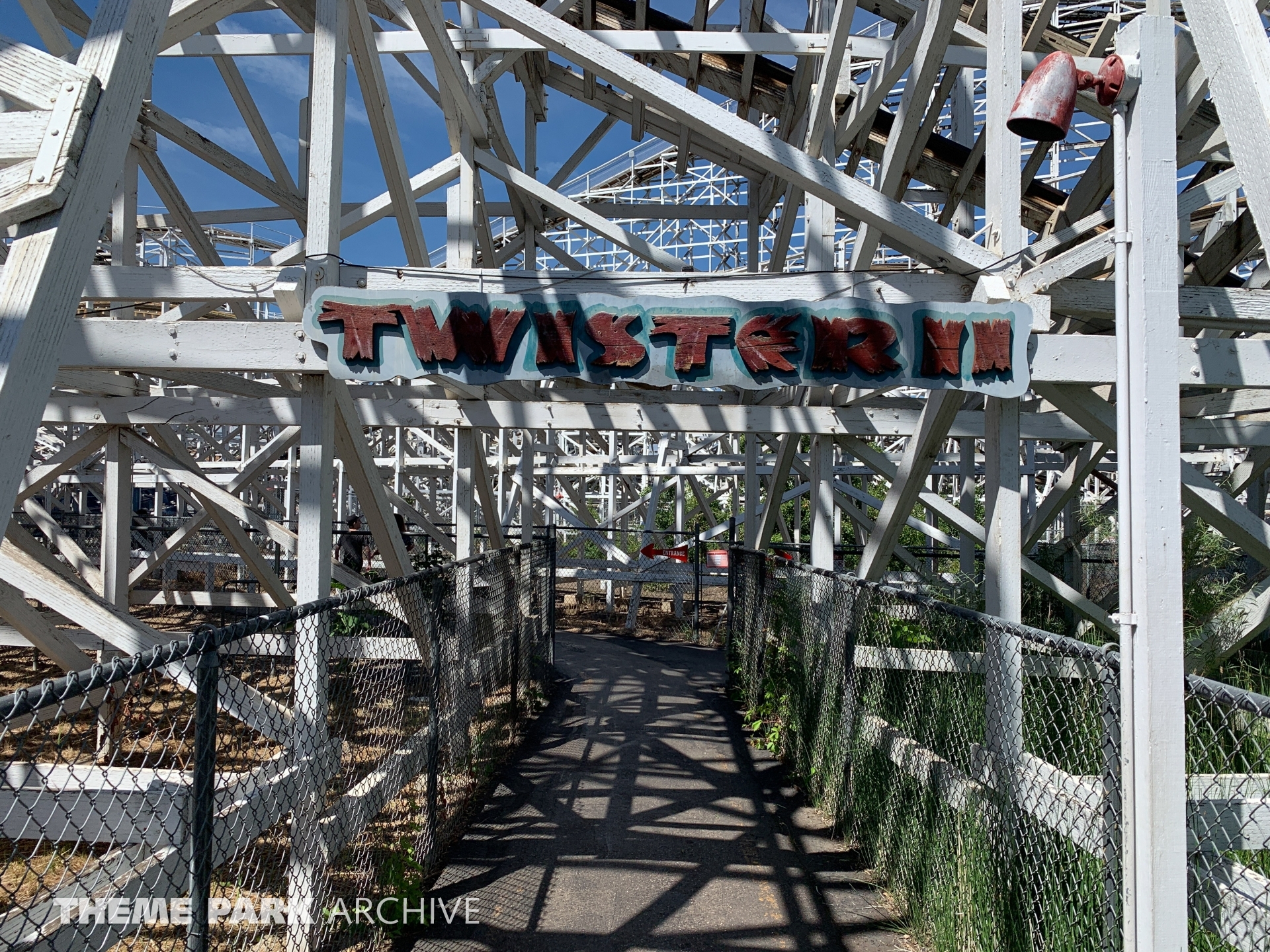 Twister II at Elitch Gardens Theme Park Archive