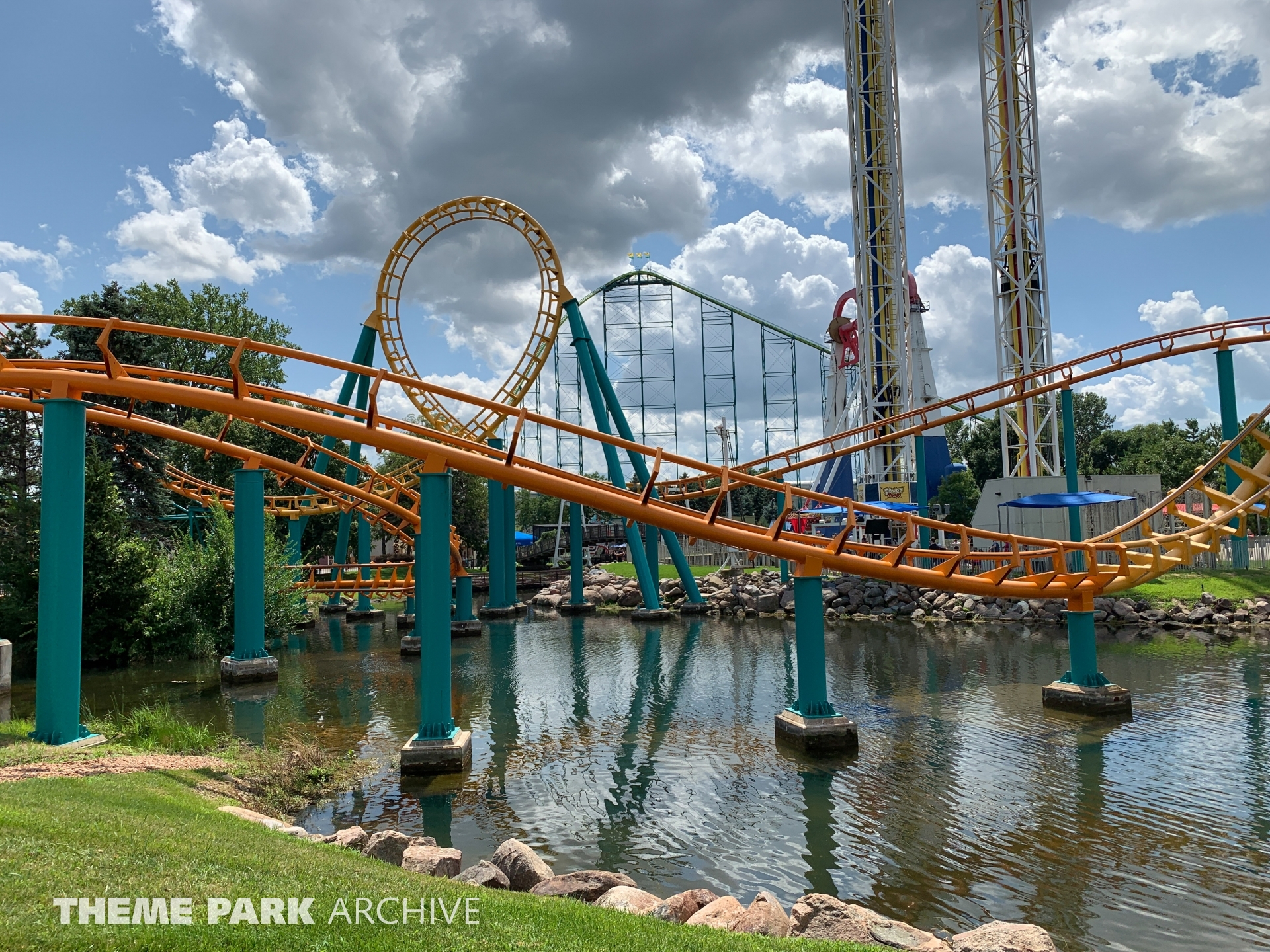Corkscrew at Valleyfair Theme Park Archive