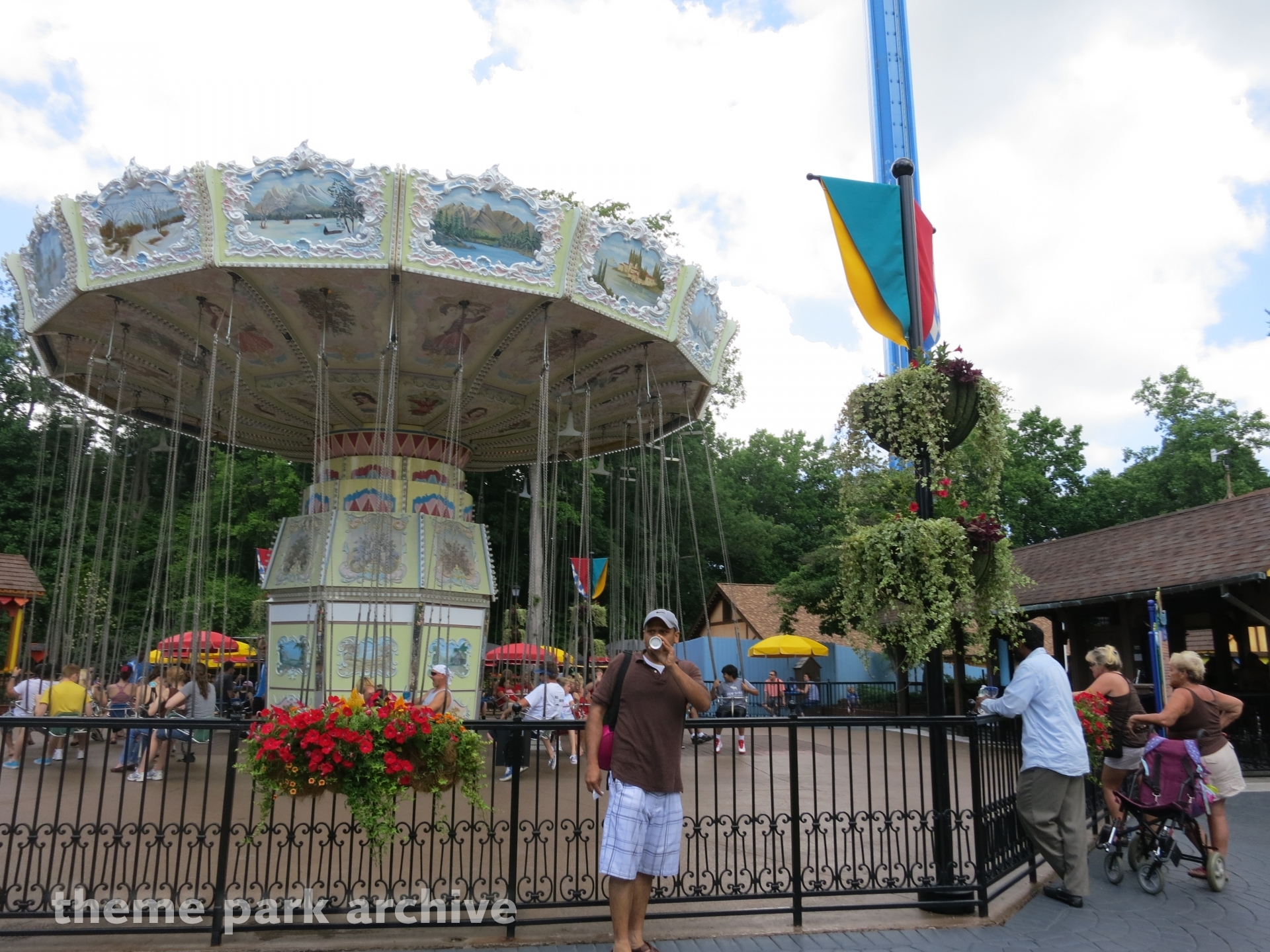 Der Wirbelwind at Busch Gardens Williamsburg Theme Park