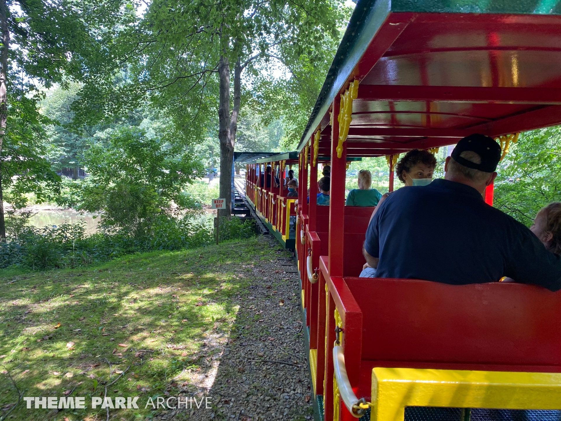 Loyalhanna Limited at Idlewild and SoakZone Theme Park Archive