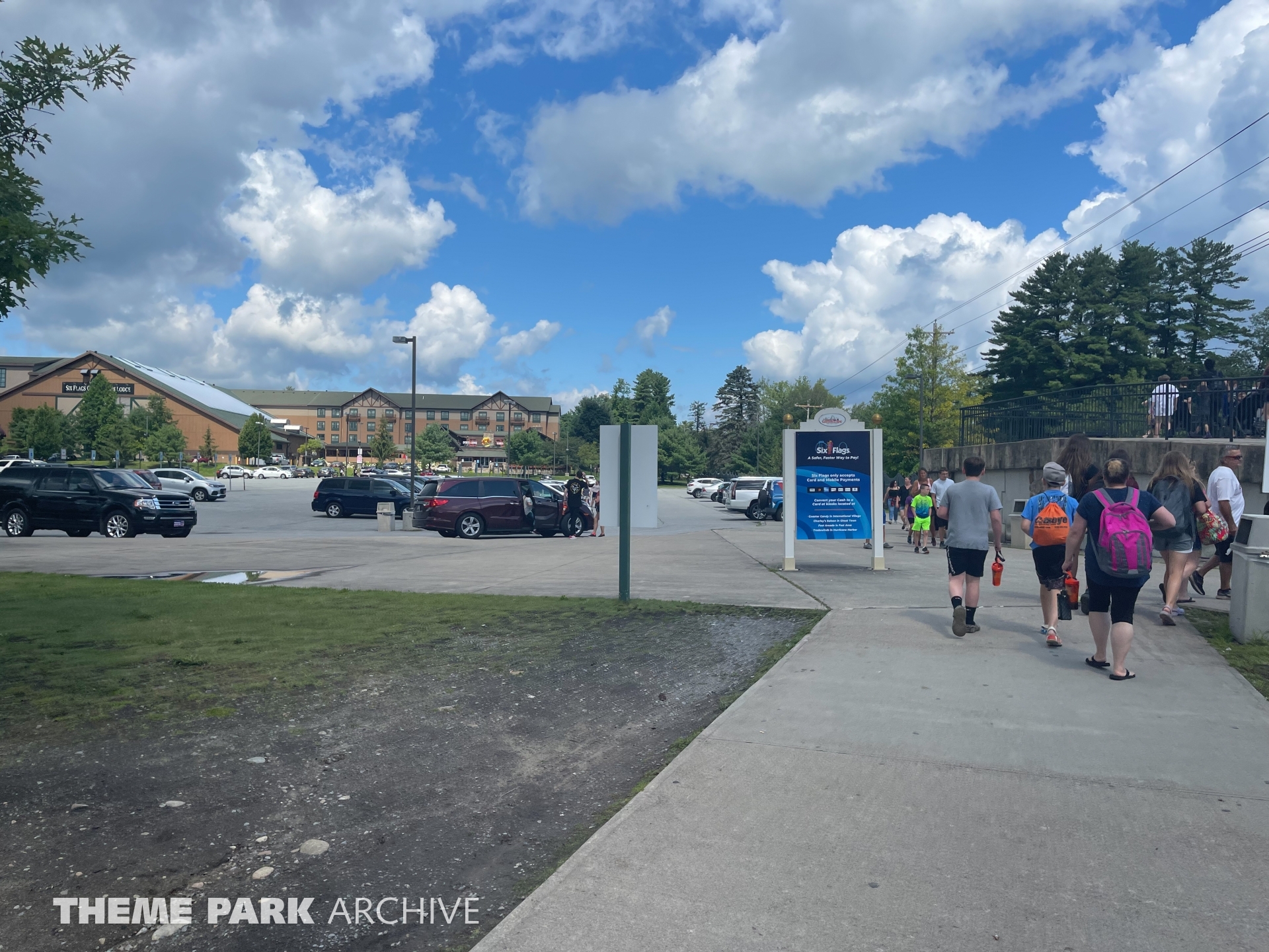 Great Escape Lodge at Great Escape Theme Park Archive