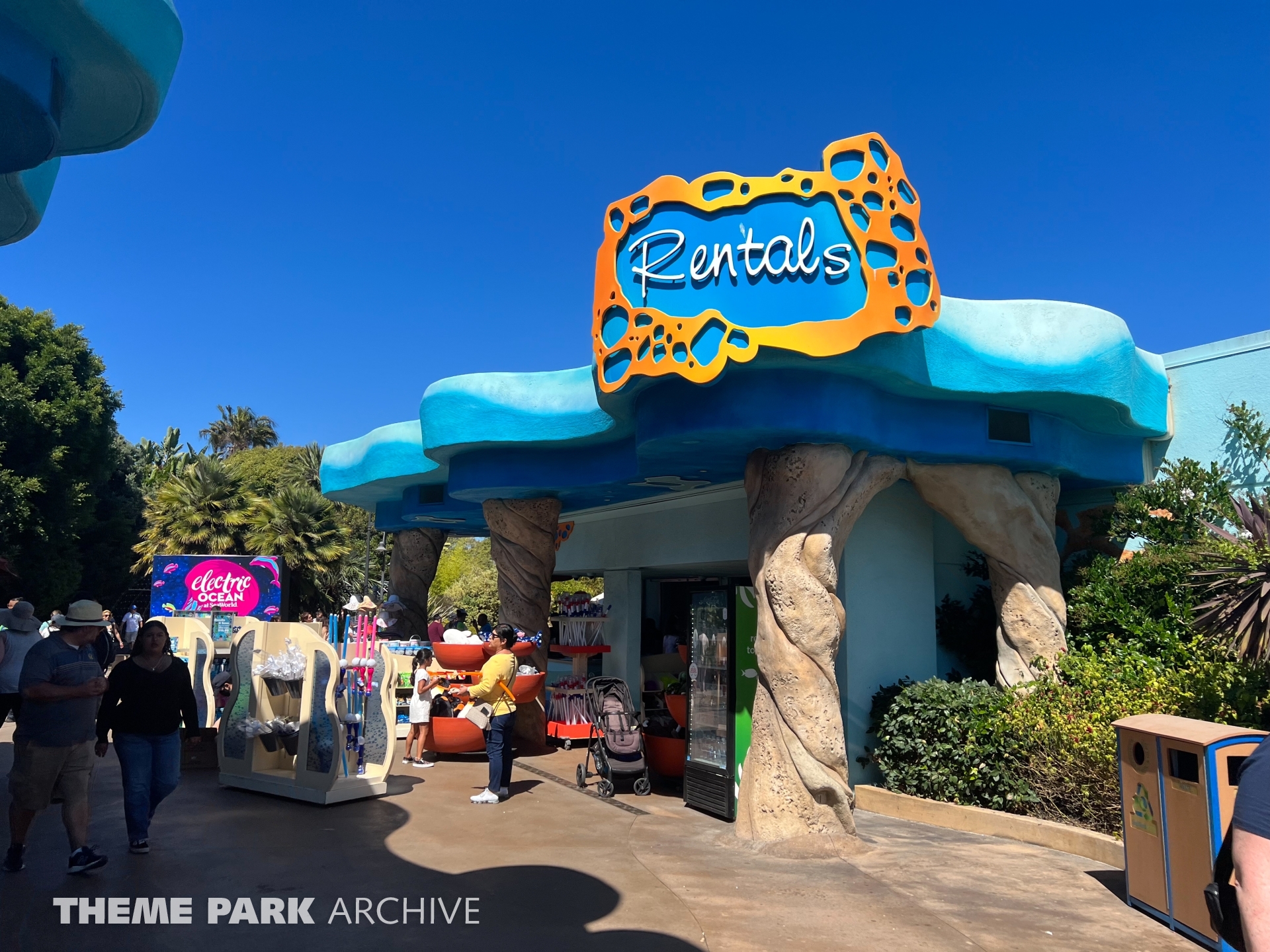 Main Entrance at SeaWorld San Diego Theme Park Archive