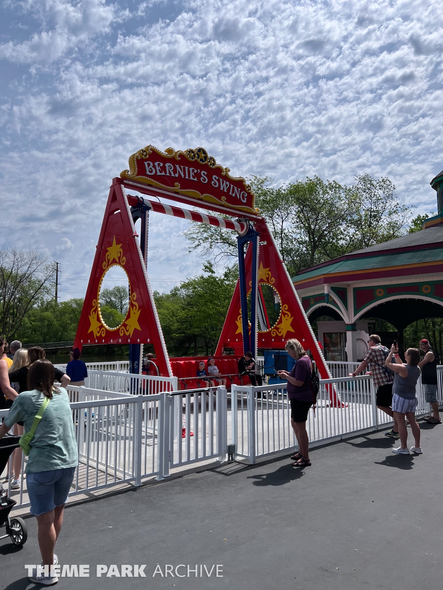 Bernie's Swing at Adventureland Theme Park Archive