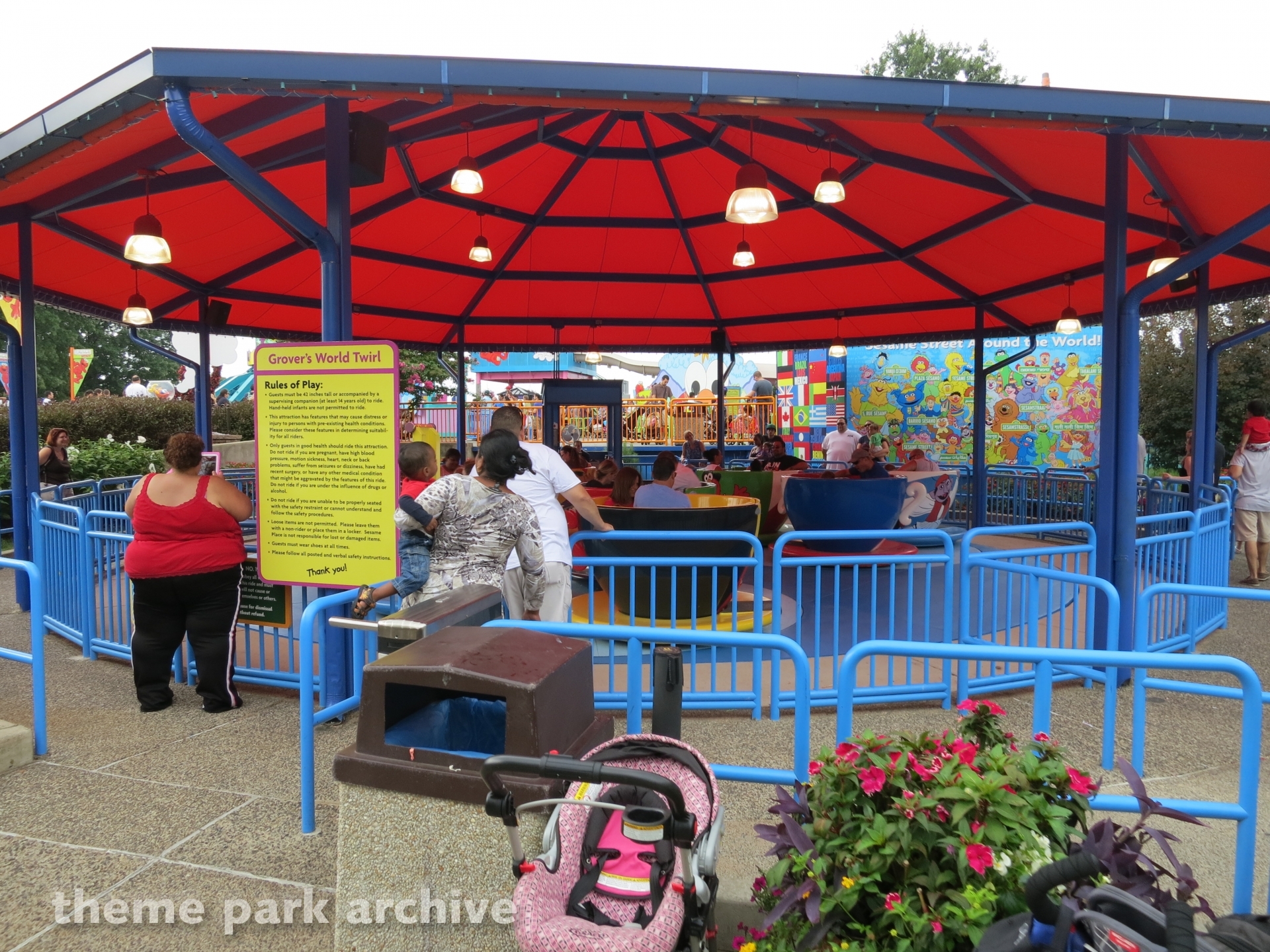 Grover's World Twirl at Sesame Place Philadelphia Theme Park Archive