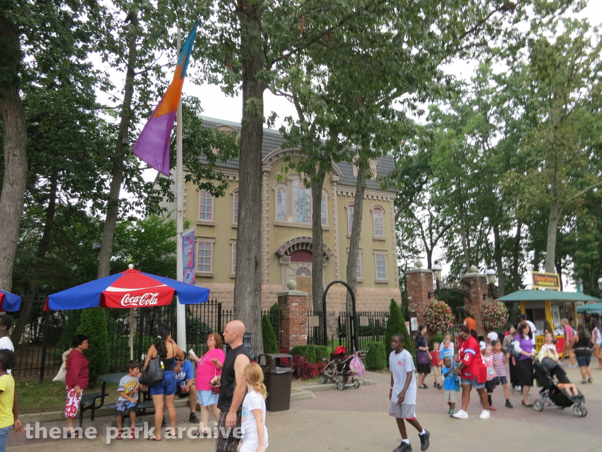 Houdini The Great Escape at Six Flags Great Adventure Theme Park Archive