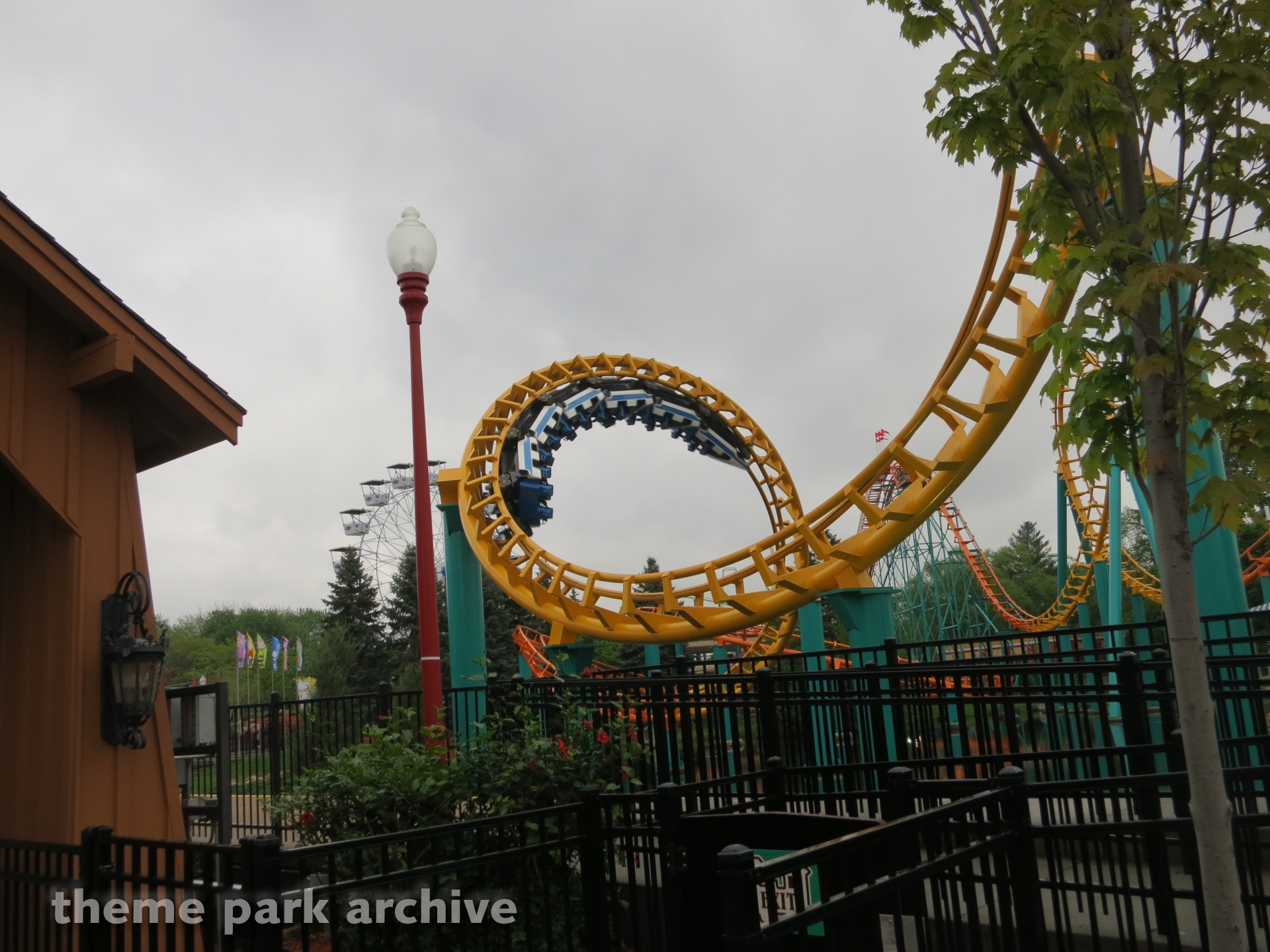 Corkscrew at Valleyfair Theme Park Archive
