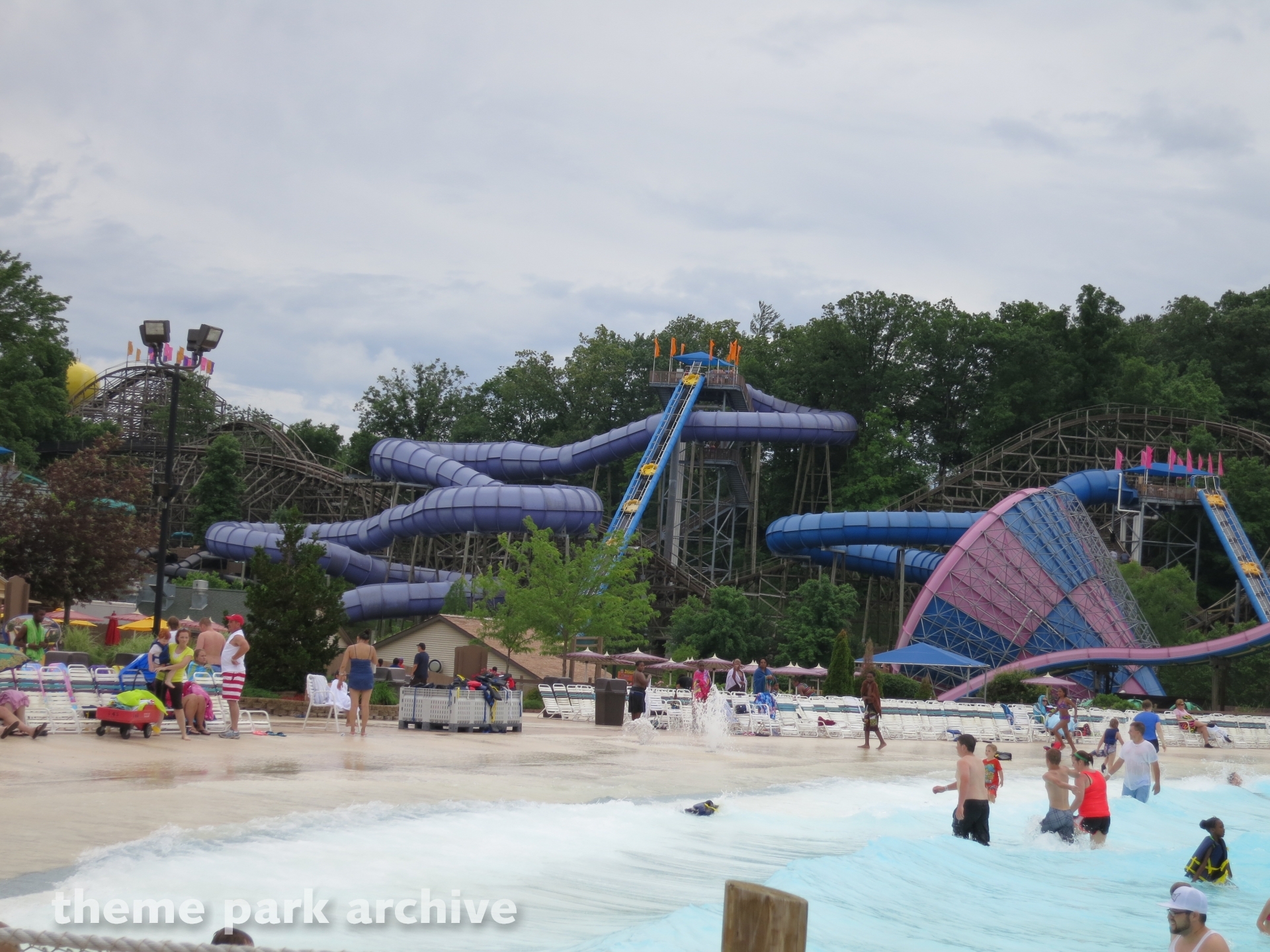 ZOOMbabwe at Holiday World Theme Park Archive