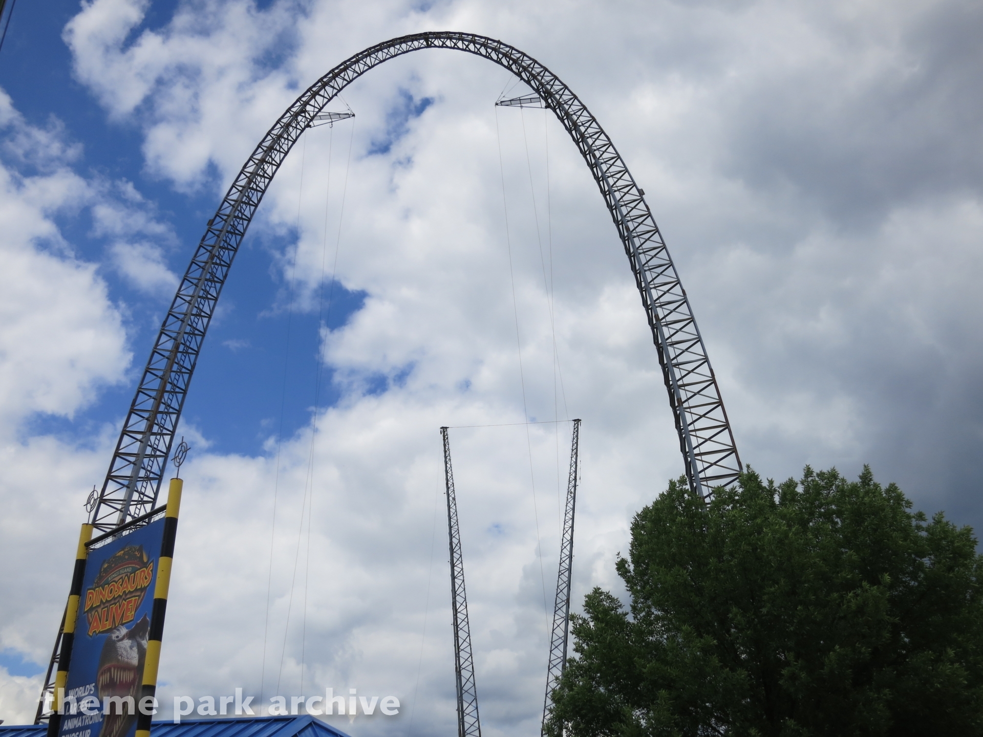 Xtreme Skyflyer at Kings Island Theme Park Archive