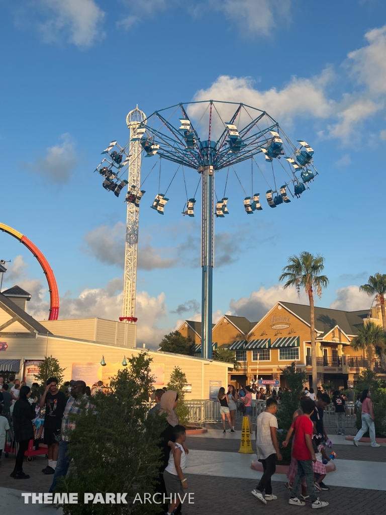 We spend an evening at Kemah Theme Park Archive