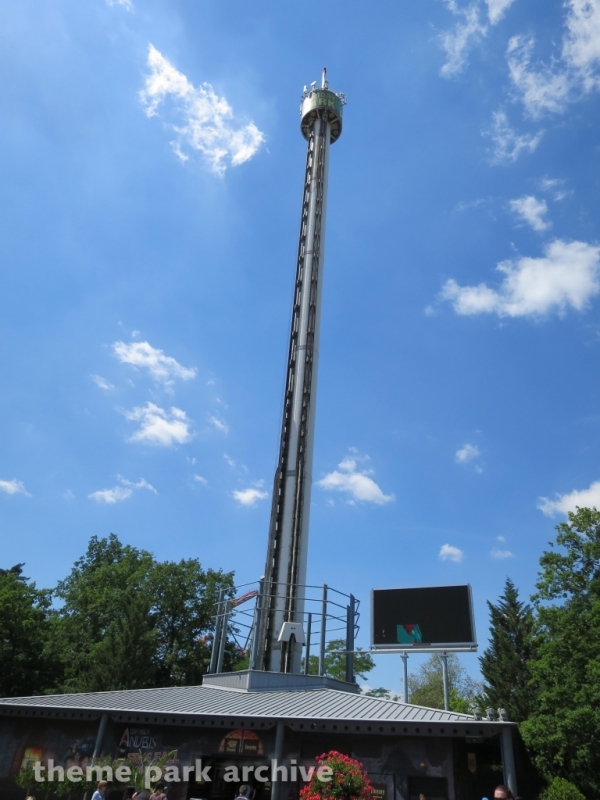 Free Fall Tower at Holiday Park Theme Park Archive