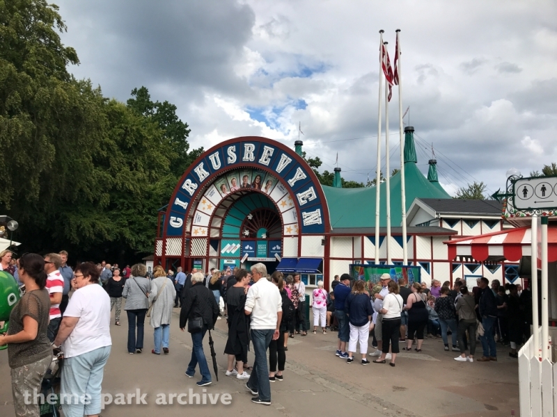 Cirkusrevyen at Bakken Theme Park Archive