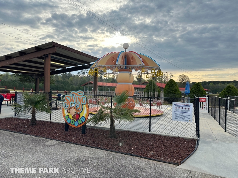 Swing Around at Fun Spot America Atlanta Theme Park Archive