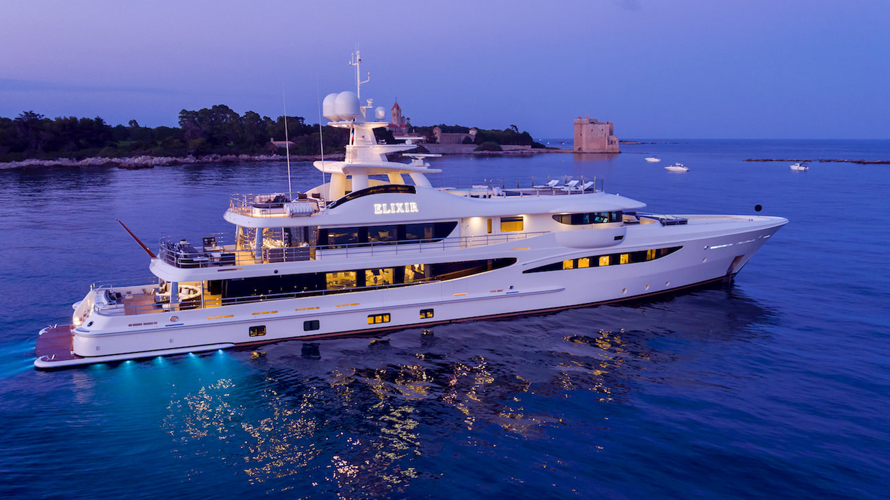 Discover right now new luxury ELIXIR 55m yacht from Amels