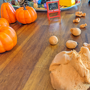 No cook Pumpkin Spice Playdough - Parenting with Sara