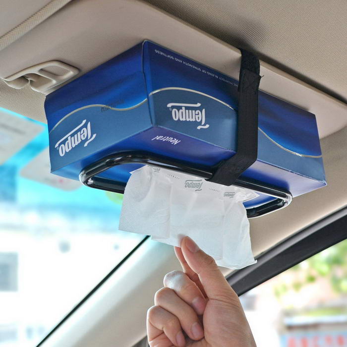 10 Most Important Items to Keep in Your Car