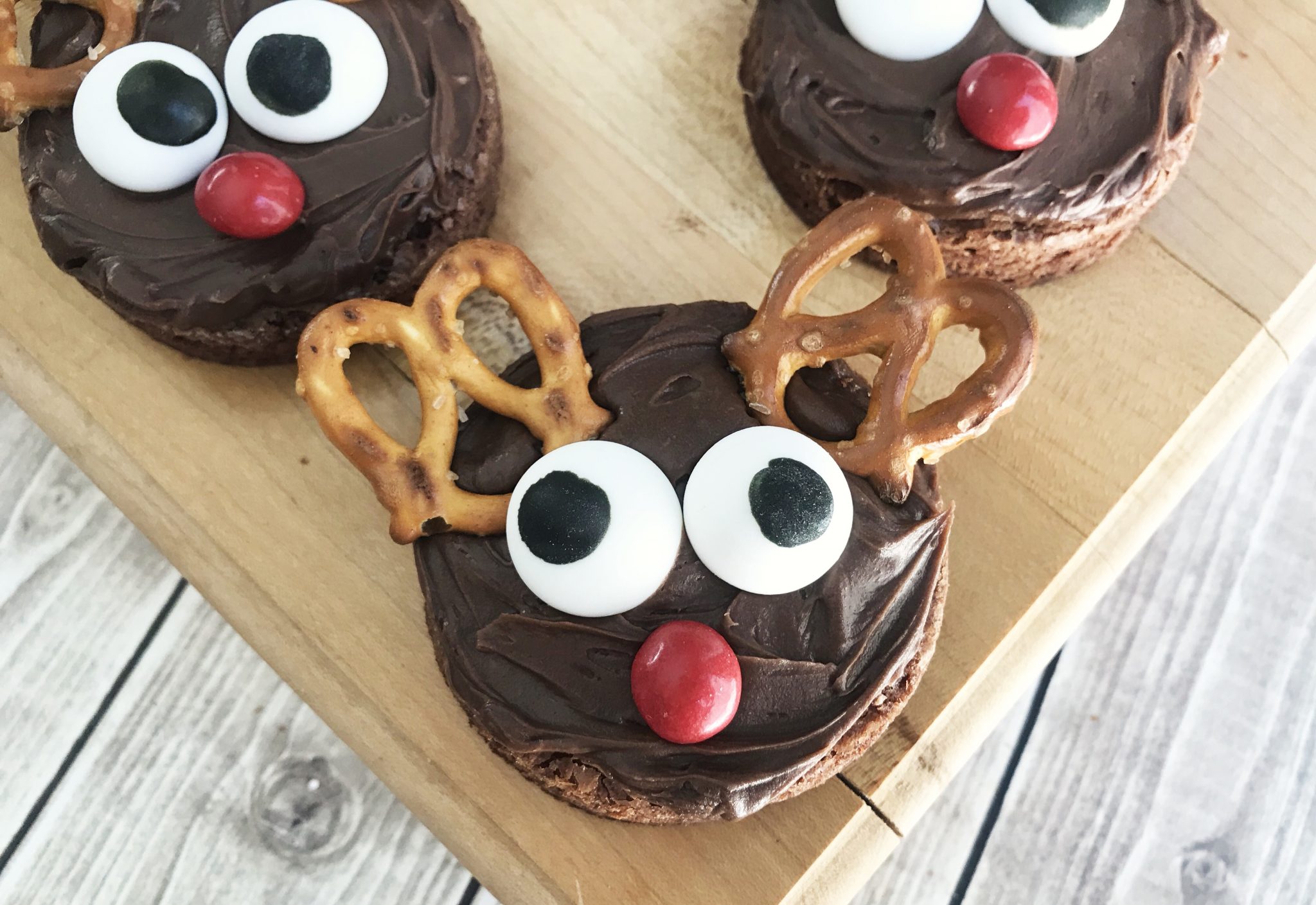Decorating Reindeer Brownies For Christmas The Mummy Toolbox