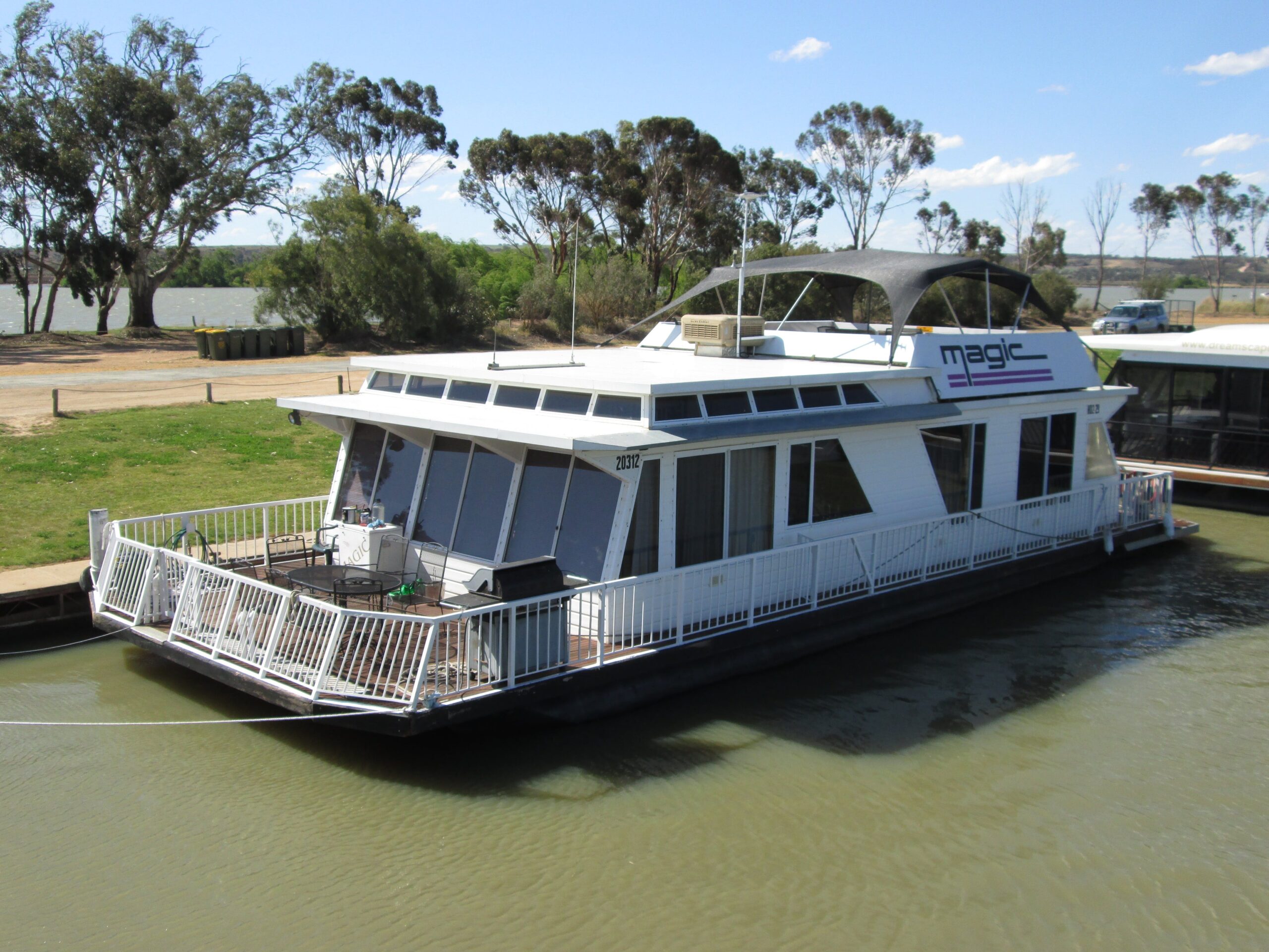 Magic Houseboat Murray River Lakes and Coorong