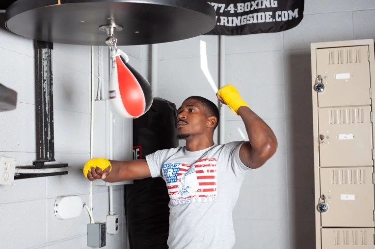 How to Use a Speed Bag Elevating Your Boxing Skills The Music Boxer