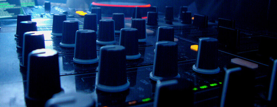 10 Best DJ Controller Reviews (Buying Guide 2019) > 🥇🥇🥇