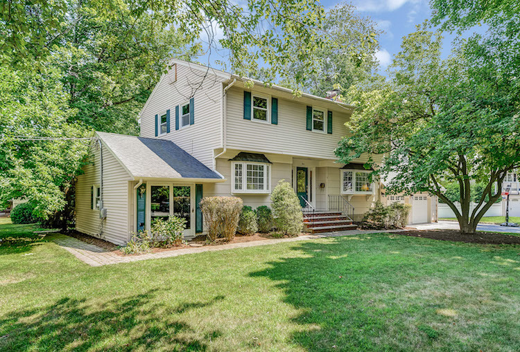 4 Seven Oaks Circle, Madison NJ