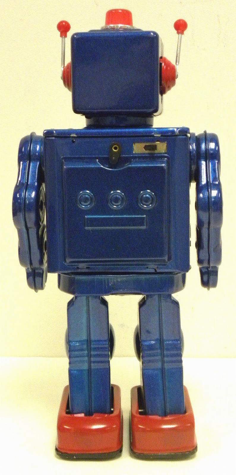 Robot 2000 the Millennium Robots by Schylling The Old Robots Web Site