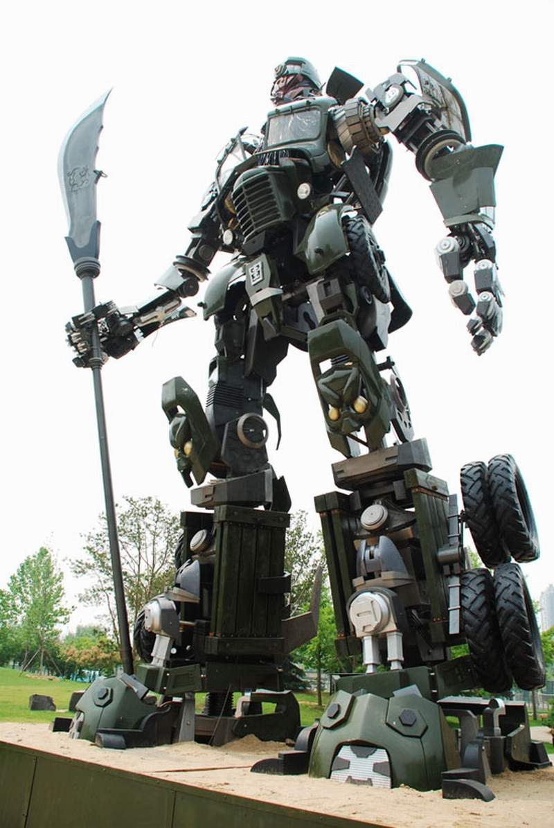 Giant Robots