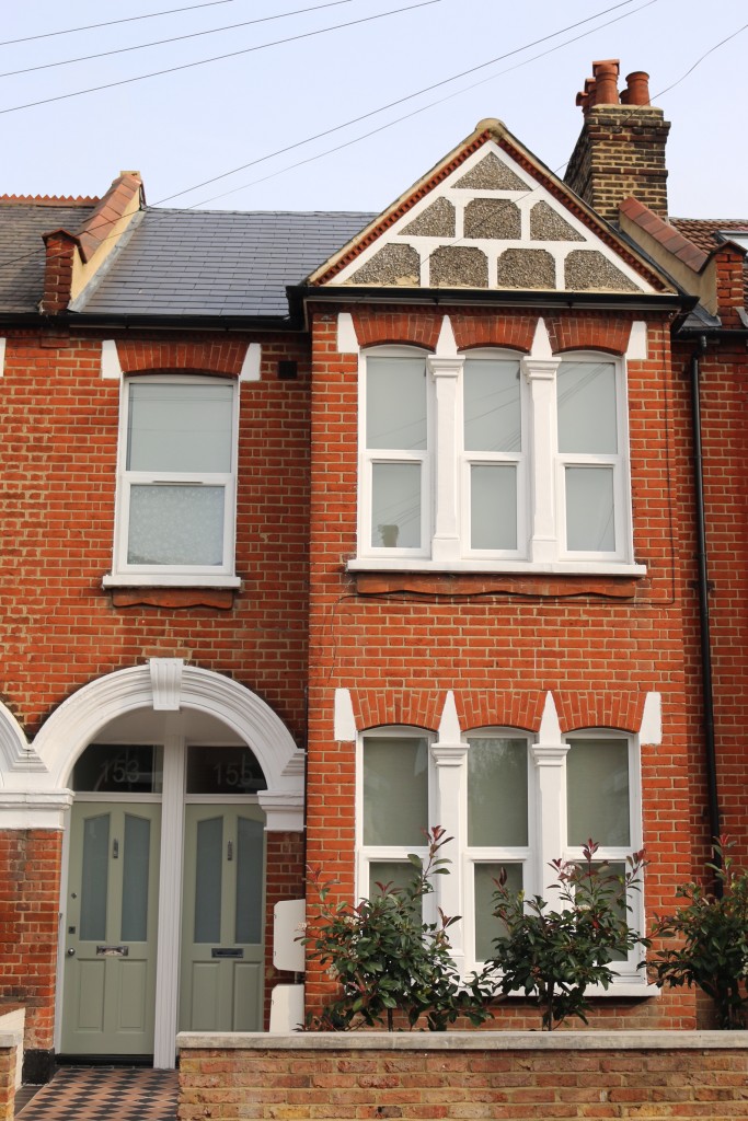 Beautifully Presented Split Level, 3 Double Bedroom 2Bathroom Purpose