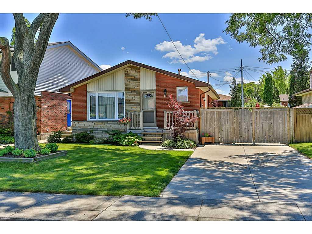 10 Dubarry Boulevard, Hamilton The O'Reilly Group Hamilton and