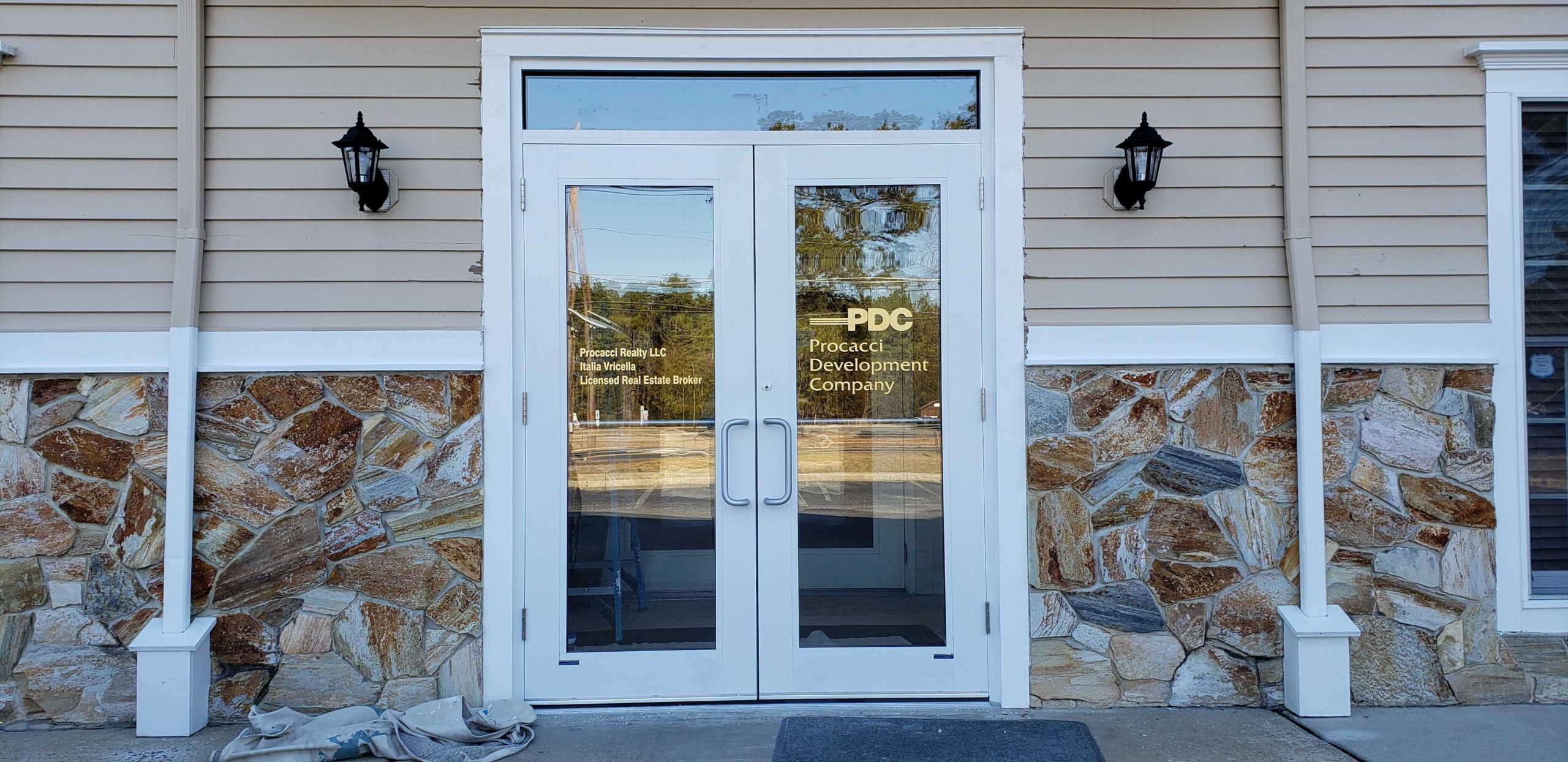 Commercial Gallery The Painting & Wallcovering Co.