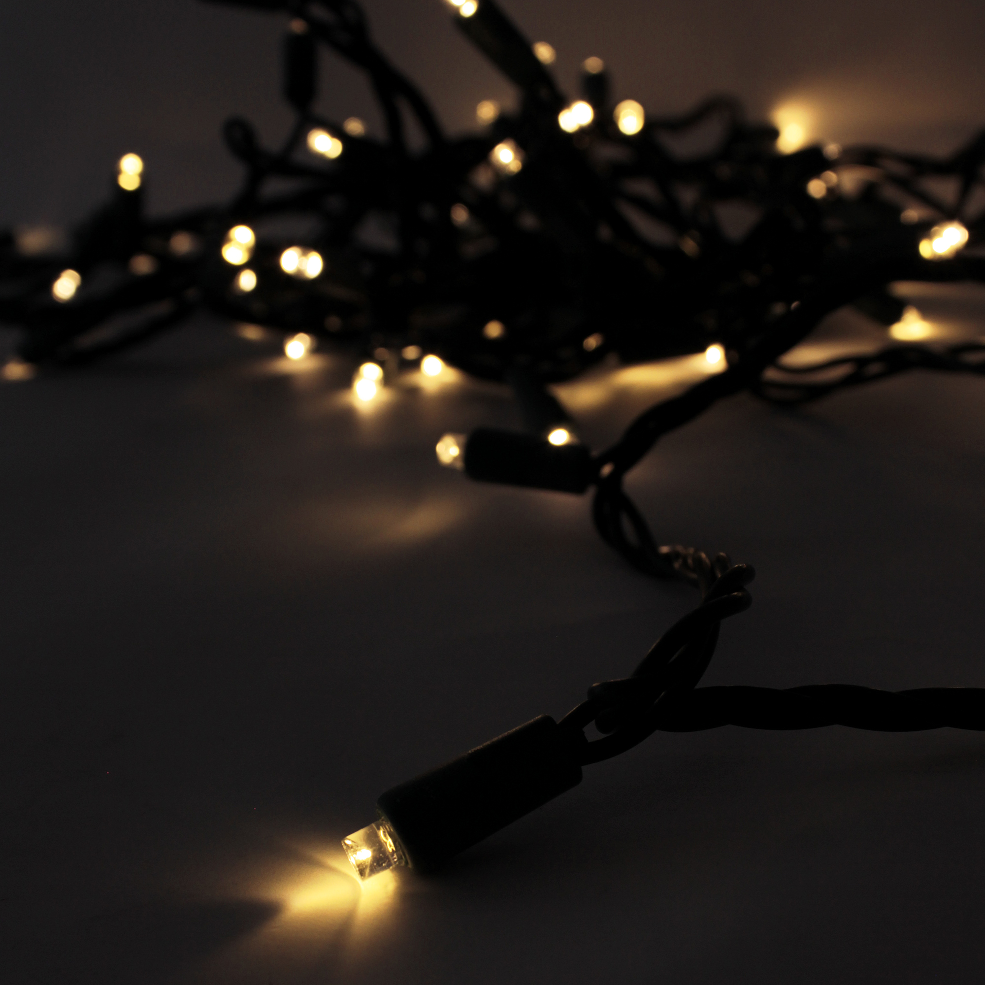 70 LED Indoor/Outdoor Wide Angle 5MM LED Green Cable Christmas String