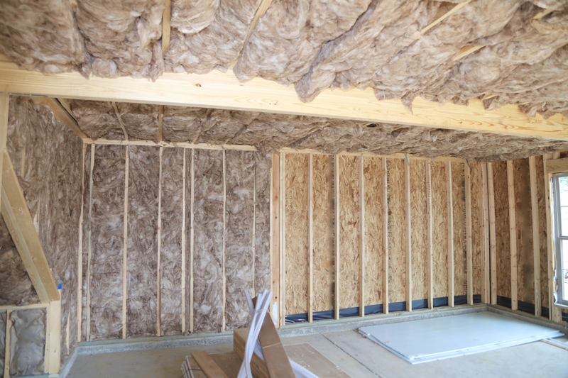 Faced vs Unfaced Insulation: What's the Difference?