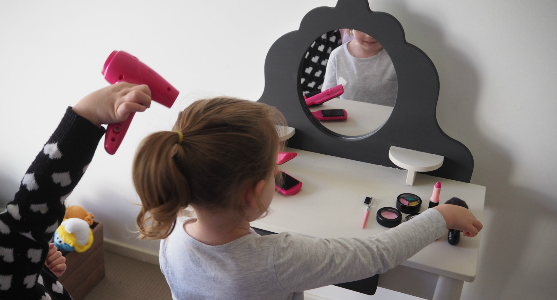 Updated july 29, 2020 by brett dvoretz. diy kids makeup vanity transformation