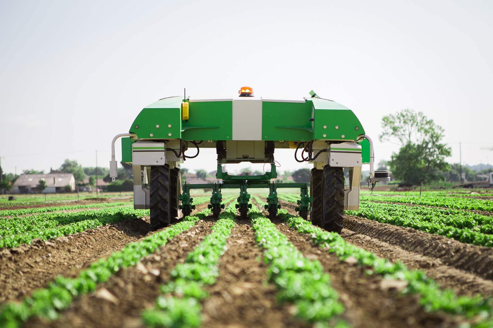 Naio Technologies closes Series A, readies weeding robots for production