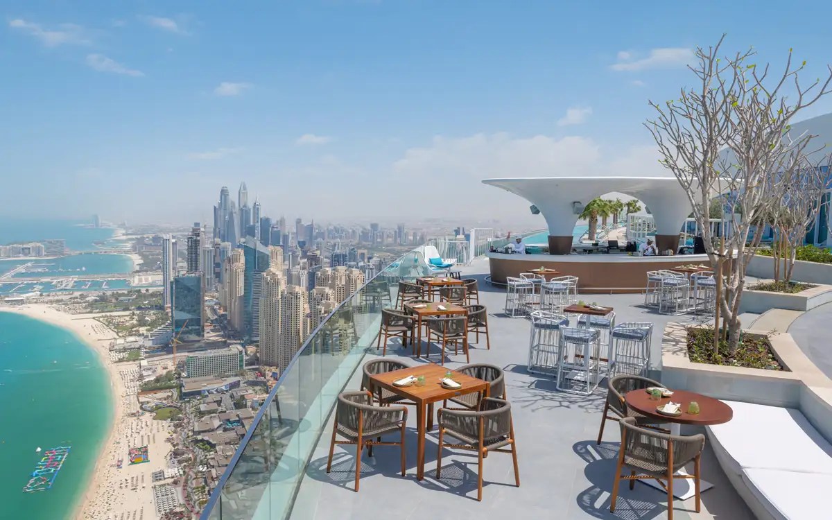 35 Best Rooftop Bars in Dubai [2024 UPDATE]