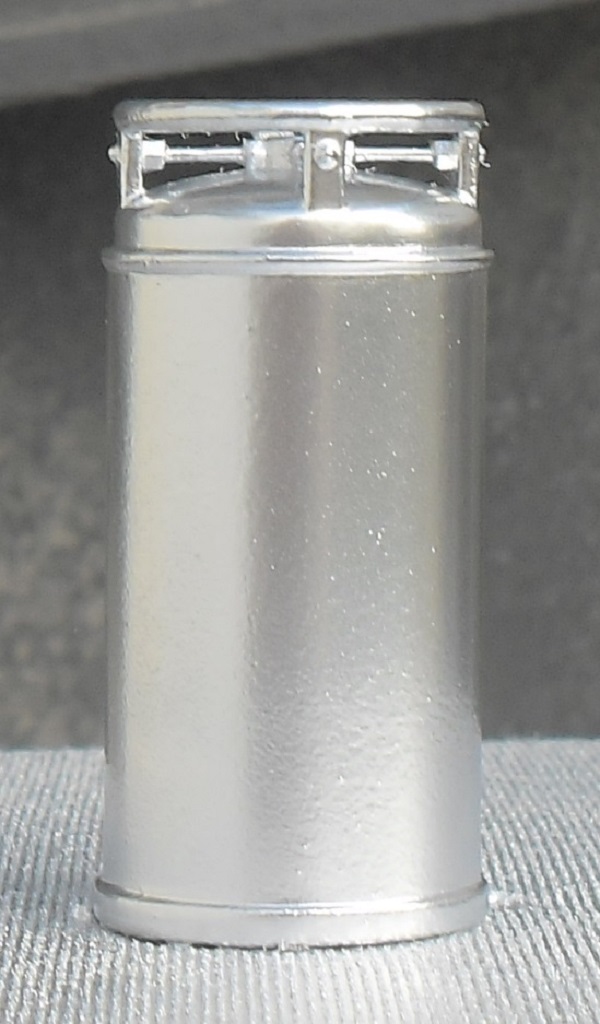 Aluminum spray paint that looks like aluminum RPF Costume and Prop